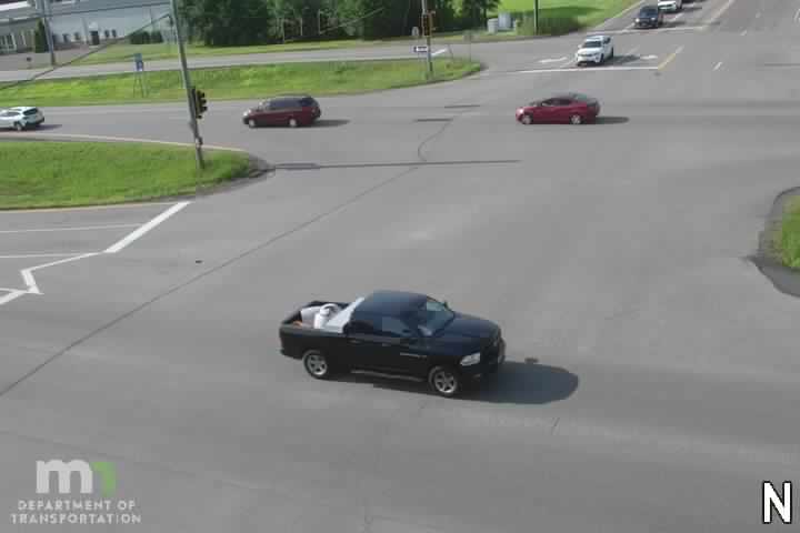 Traffic Cam MN-36 EB at Lake Elmo Ave Player