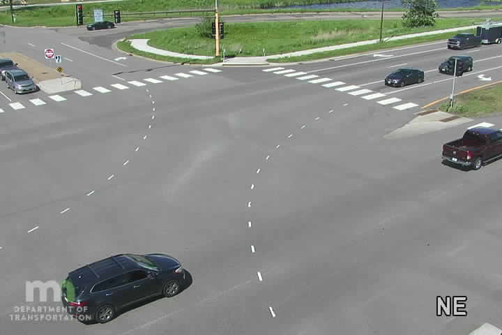 Traffic Cam MN-36 EB at Norell Ave Player