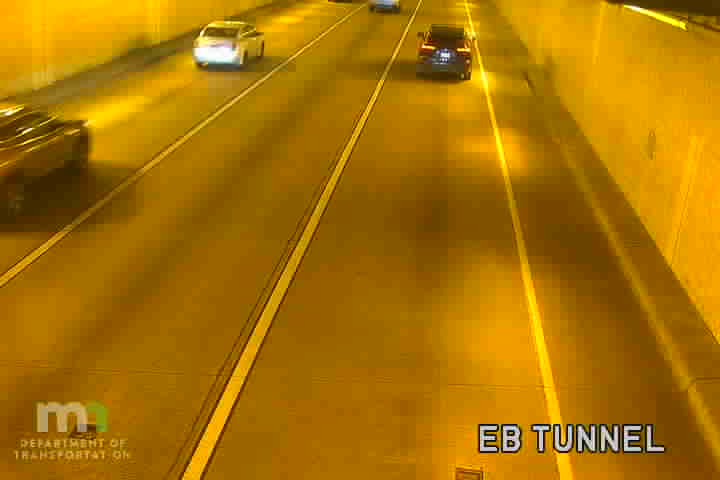 Traffic Cam I-94 EB (Tunnel East #1) Player