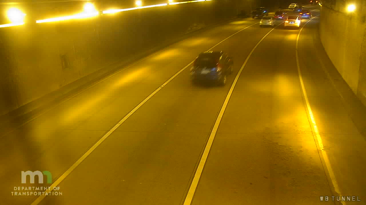 Traffic Cam I-94 WB (Tunnel West #1) Player
