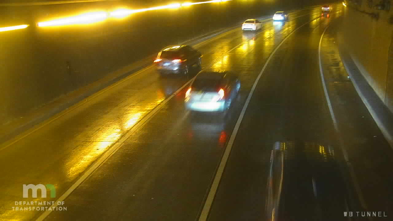 Traffic Cam I-94 WB (Tunnel West #1) Player