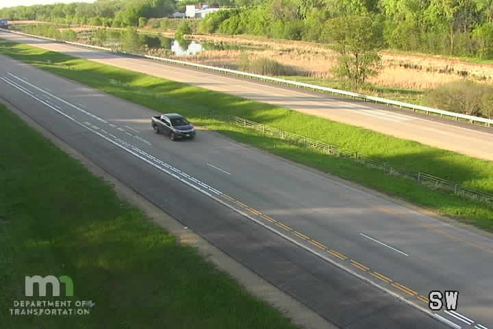 Traffic Cam US-61 NB S of 70th St Player