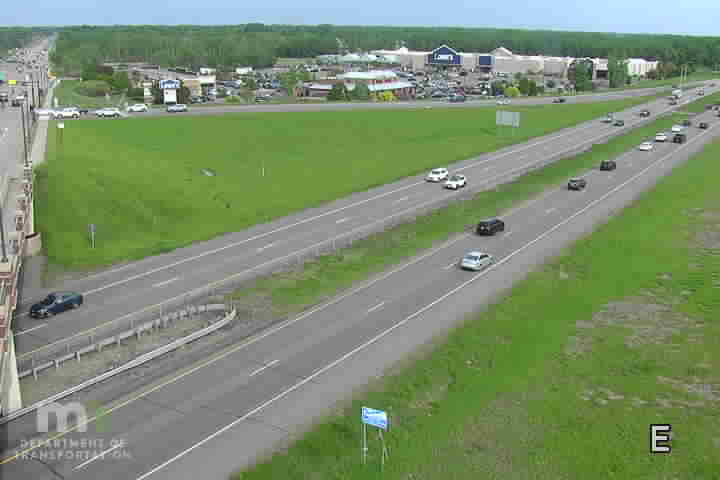 Traffic Cam US-10 EB at Co Rd 14 Player
