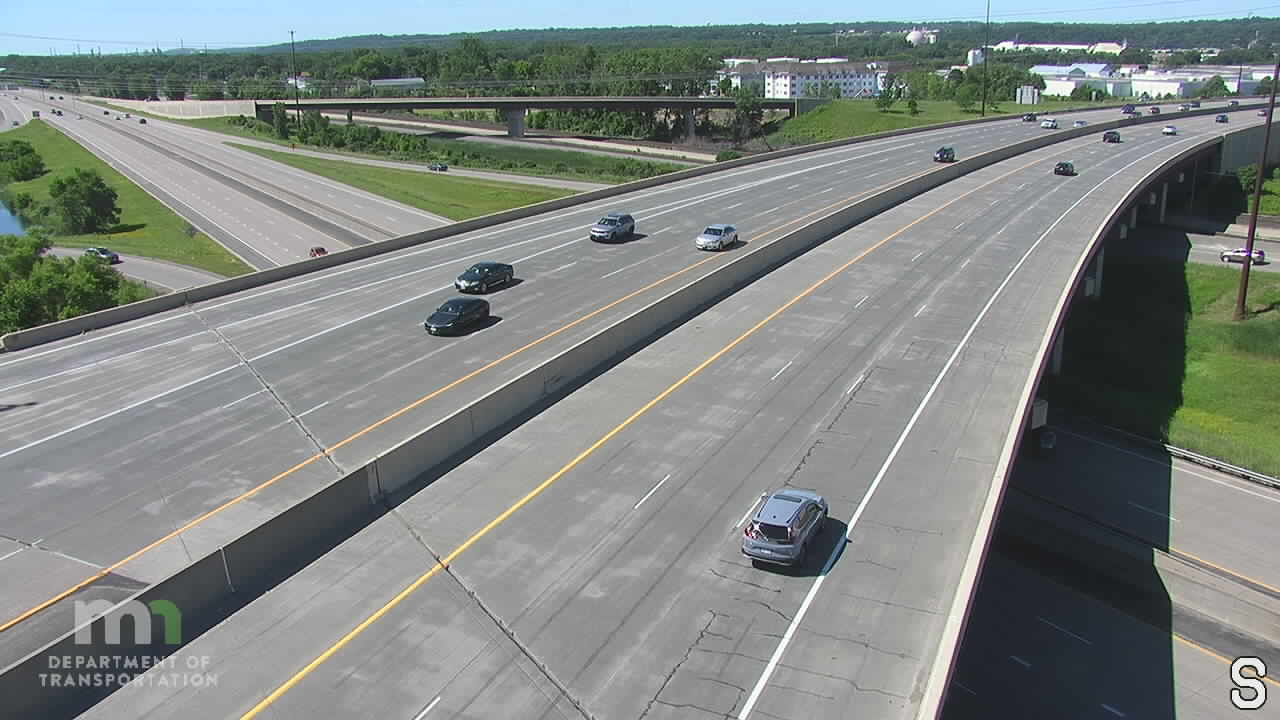 Traffic Cam I-494 WB at US-61 Player