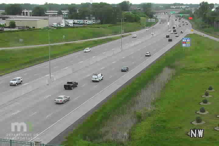 Traffic Cam I-35W NB at Co Rd 96 Player