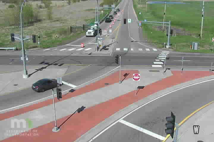 Traffic Cam MN-65 at Viking Blvd Player