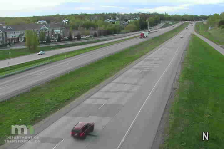 Traffic Cam I-35 NB at Co Rd 60 Player