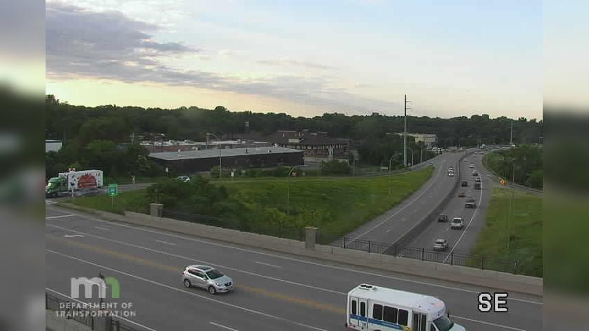 Traffic Cam Lauderdale: MN 280: T.H.280 SB @ Hennepin Ave Player