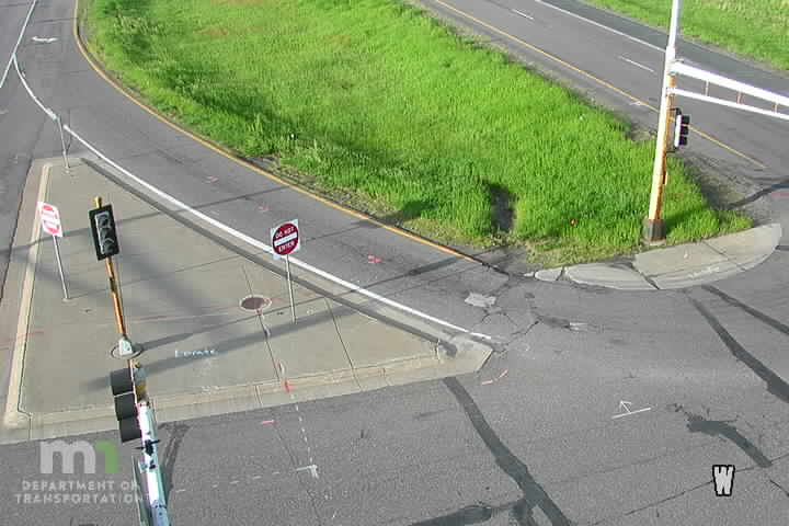 Traffic Cam MN-65 NS at 213th Ave Player