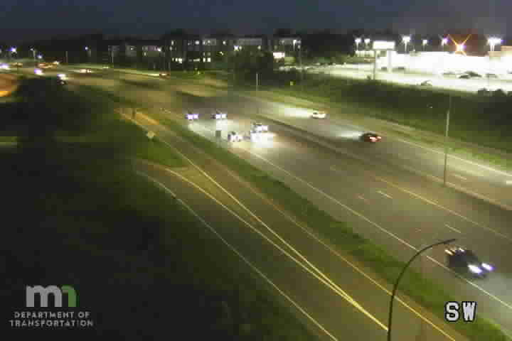 Traffic Cam MN-100 NB at 36th St EB Player