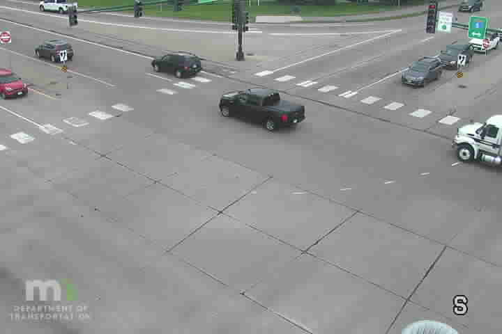 Traffic Cam MN-5 WB at Dell Rd Player
