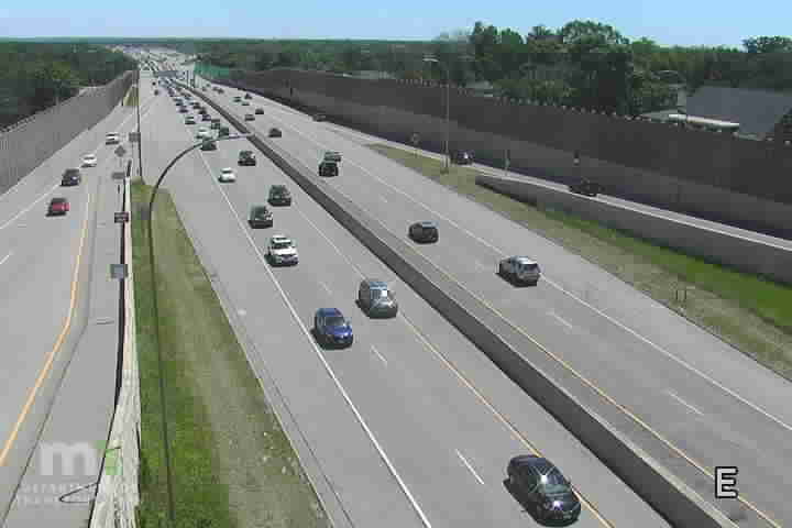 Traffic Cam MN-62 WB at Penn Ave Player