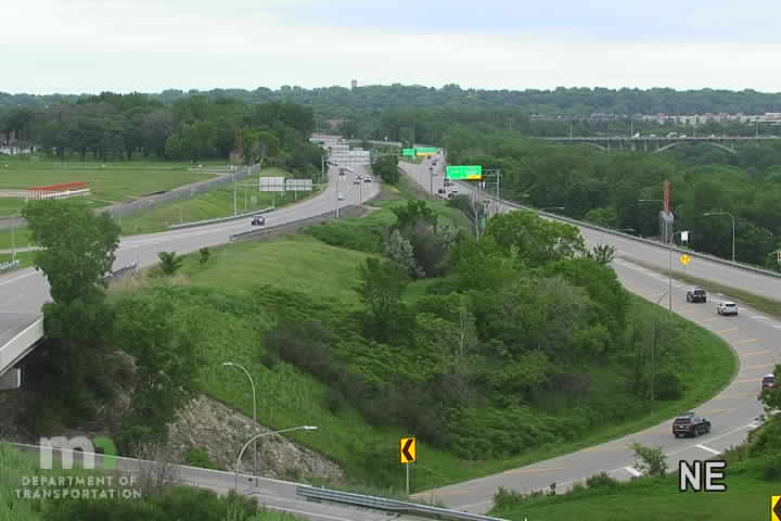 Traffic Cam MN-5 NS at Airport Rd Player