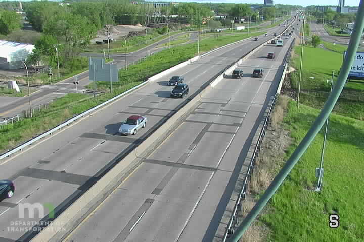 Traffic Cam US-169 SB at Plymouth Ave Player