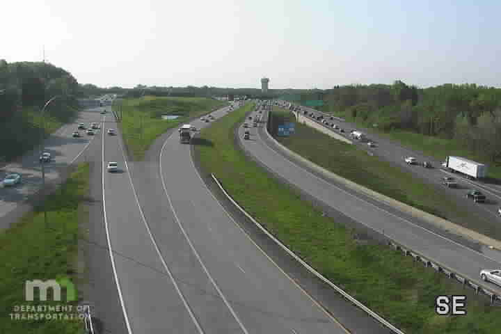 Traffic Cam I-694 WB at US-10 Player