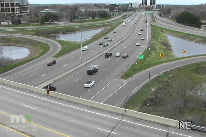 Traffic Cam I-394 EB at Co Rd 73 Player