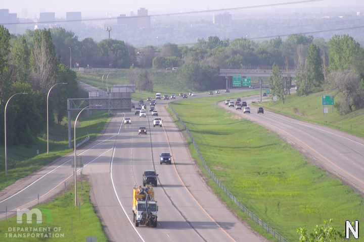 Traffic Cam MN-77 SB at Cliff Rd Player
