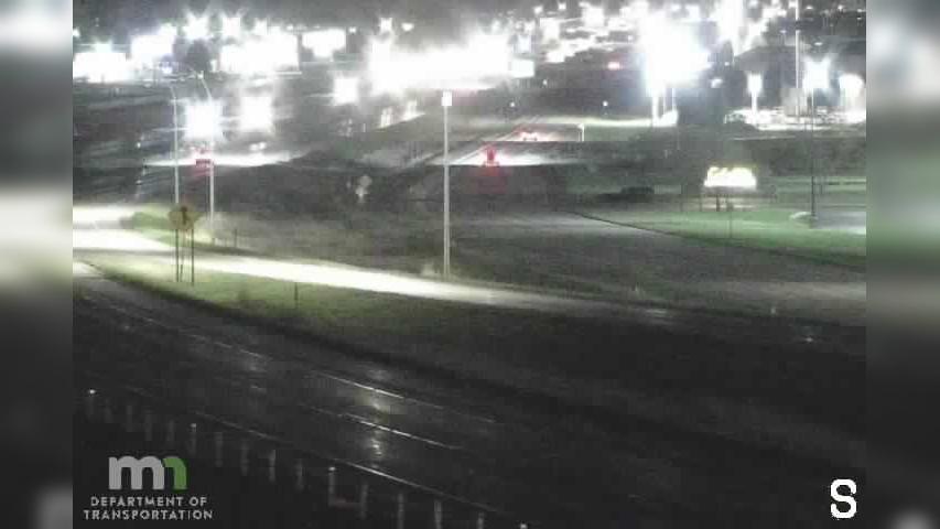 Traffic Cam Owatonna: I-35 NB @ Co Rd 9 (MP 45.4) Player