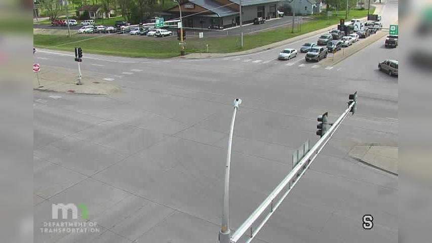 Traffic Cam Clear Lake: T.H.10 WB @ T.H.24 Player