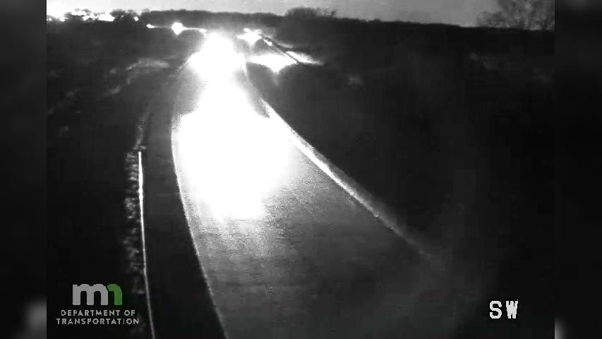 Traffic Cam Forest Lake: I-35 NB N of T.H.97 Player