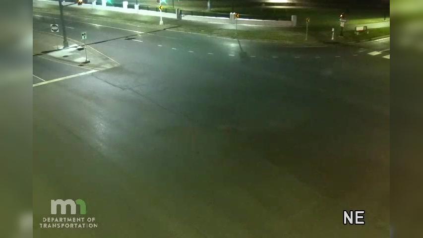 Traffic Cam Champlin: U.S.169 SB @ West River Rd Player
