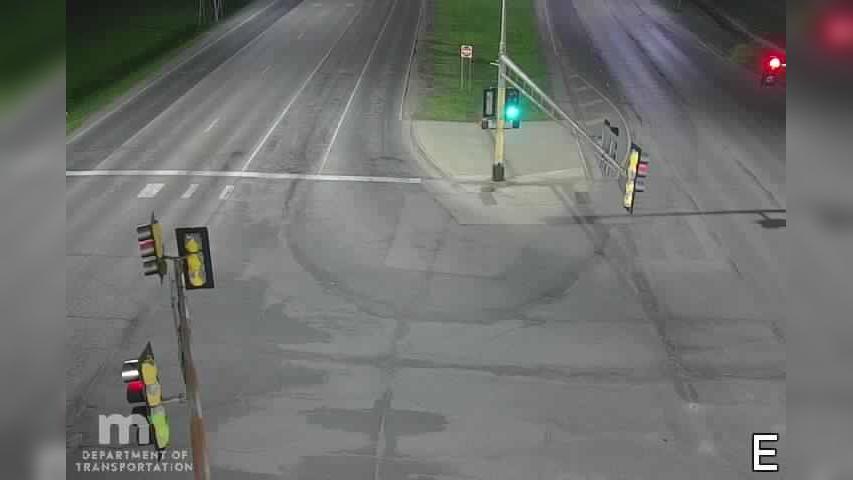 Traffic Cam Moorhead: T.H.10 WB @ 1st Ave Player