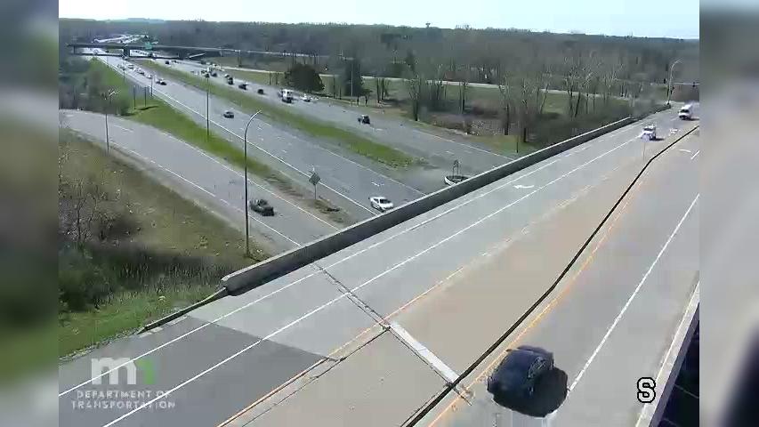 Traffic Cam Blaine: T.H.10 WB @ Airport Rd Player
