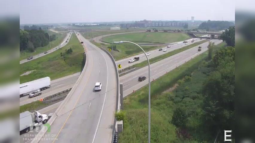 Traffic Cam Maple Grove: I-94 EB @ T.H.610 Player