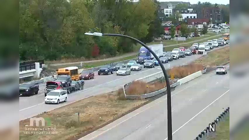 Traffic Cam Champlin: U.S.169 NB @ Hayden Lake Rd Player