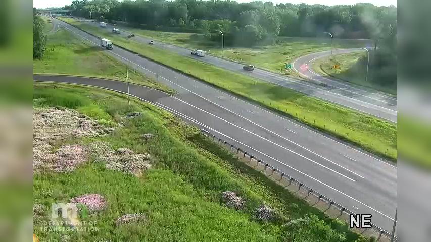 Traffic Cam Inver Grove Heights: T.H.52 SB @ 80th St Player