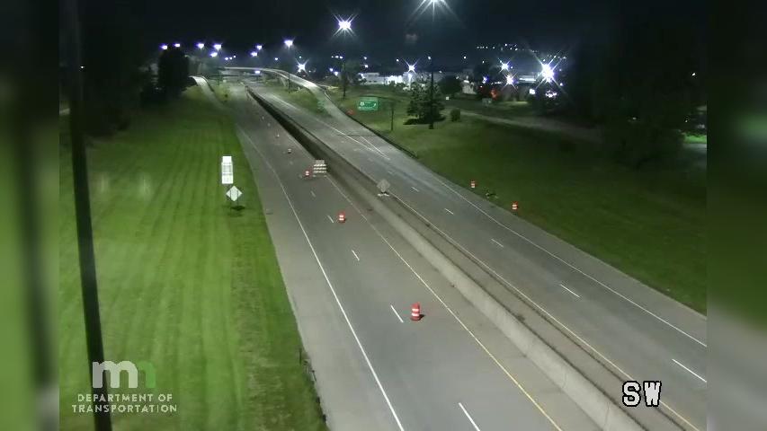 Traffic Cam Duluth: I-35 NB @ 40th Ave W Player