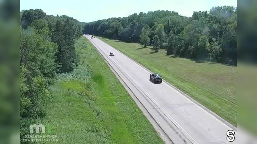 Traffic Cam Comus: I-35 NB (MP 63.2) Player