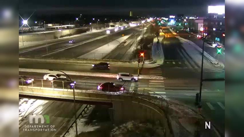 Traffic Cam Near North: I-94 NB @ Broadway Ave Player