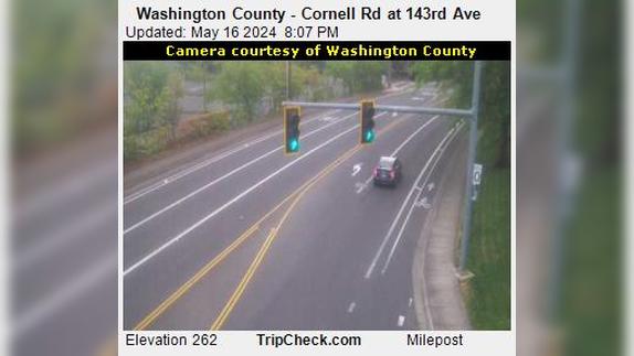 Traffic Cam Cedar Mills: Washington County - Cornell Rd at 143rd Ave Player