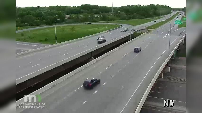 Traffic Cam Inver Grove Heights: T.H.52 NB @ I-494 Player
