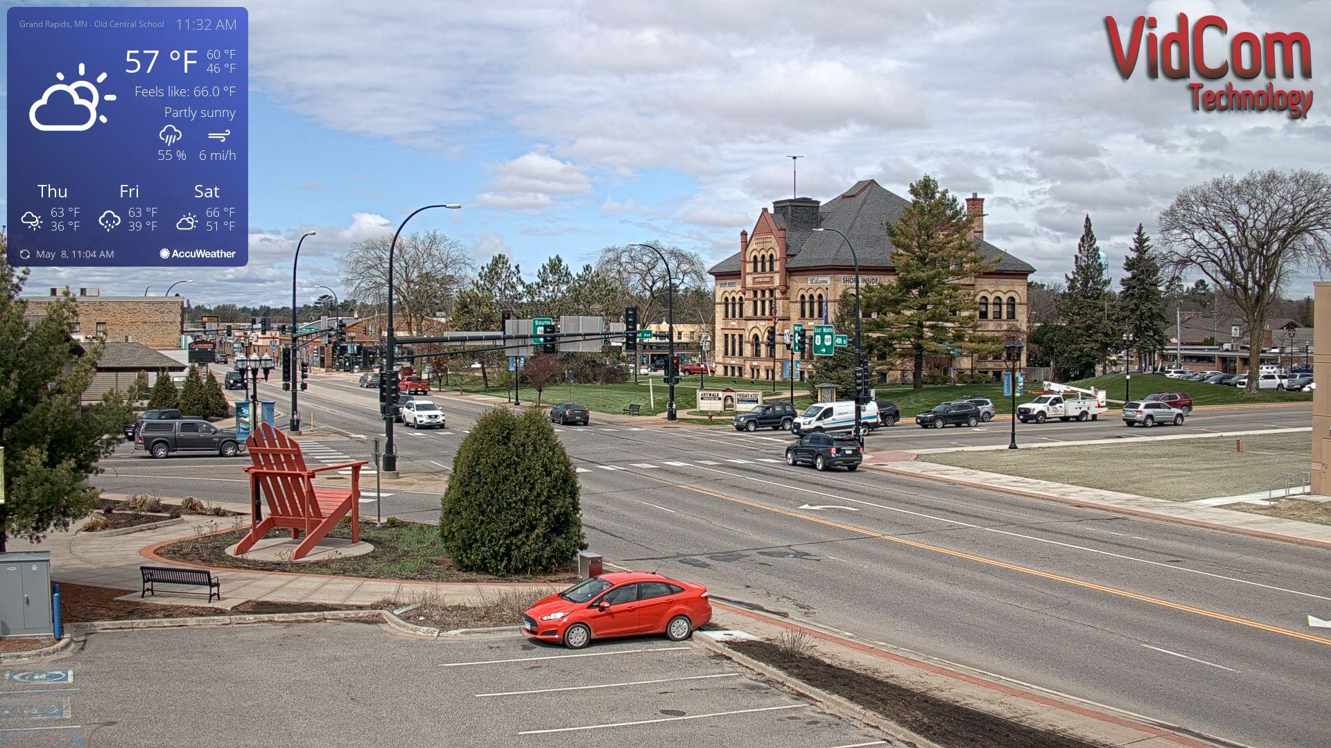 La Prairie › North-West: Old Central School, Grand Rapids, MN Traffic Camera