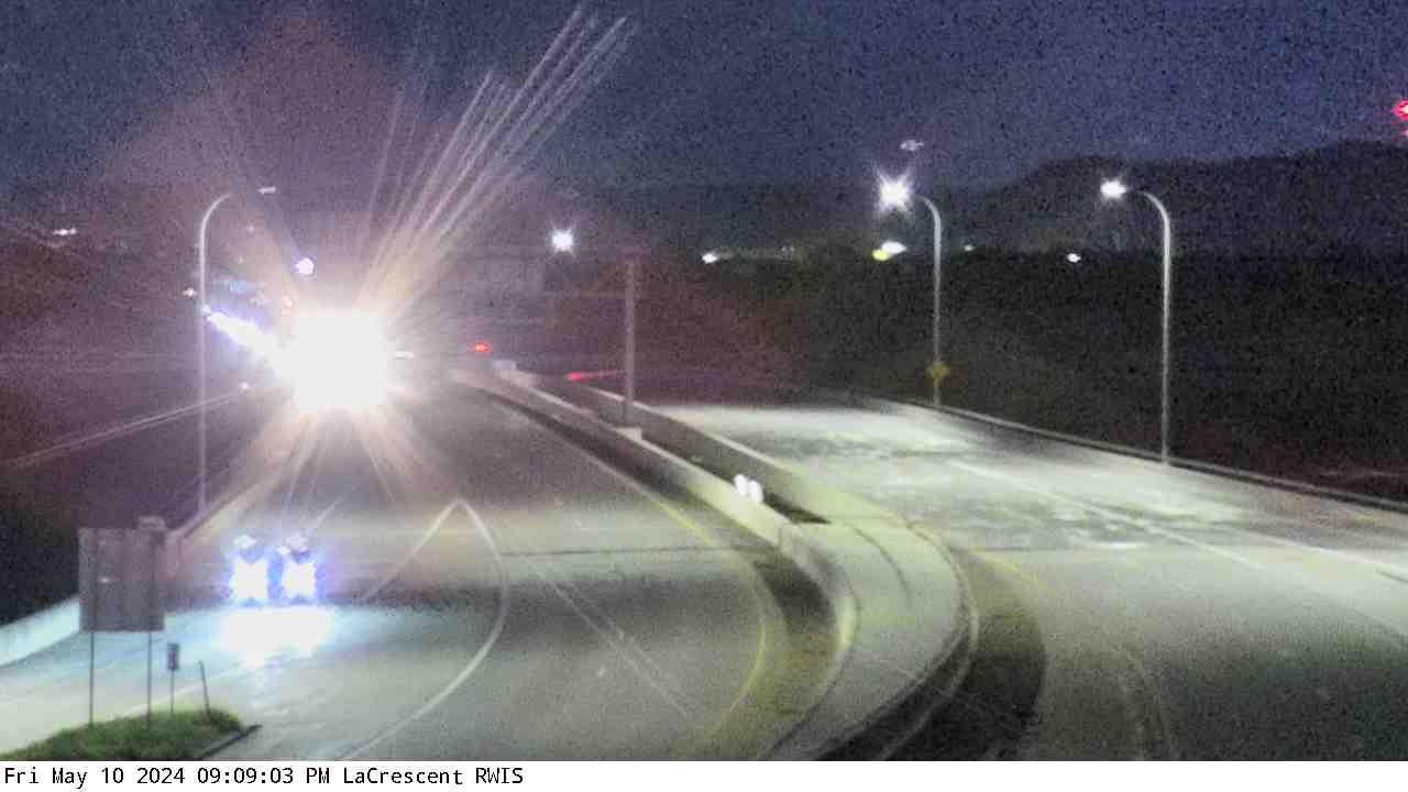 River Junction: I-90: I-90 (La Crescent - MP 276.4): I-90 (La Crescent - MP 276.4) View Traffic Camera