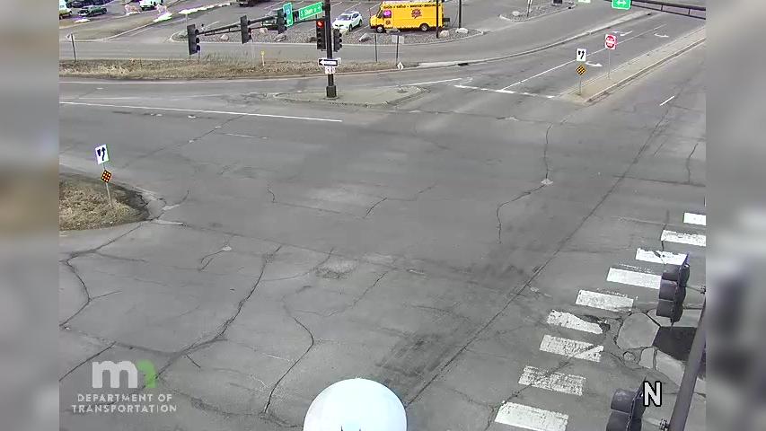 Traffic Cam Plymouth: T.H.55 EB @ South Shore Dr Player