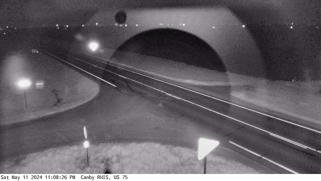 Traffic Cam Canby: US 75: U.S.75 - MP 84.0): U.S.75 - MP 84.0) View Player