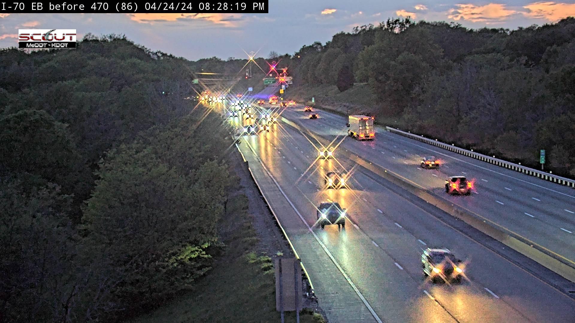 Traffic Cam Independence: I- E @ WEST OF I- Player
