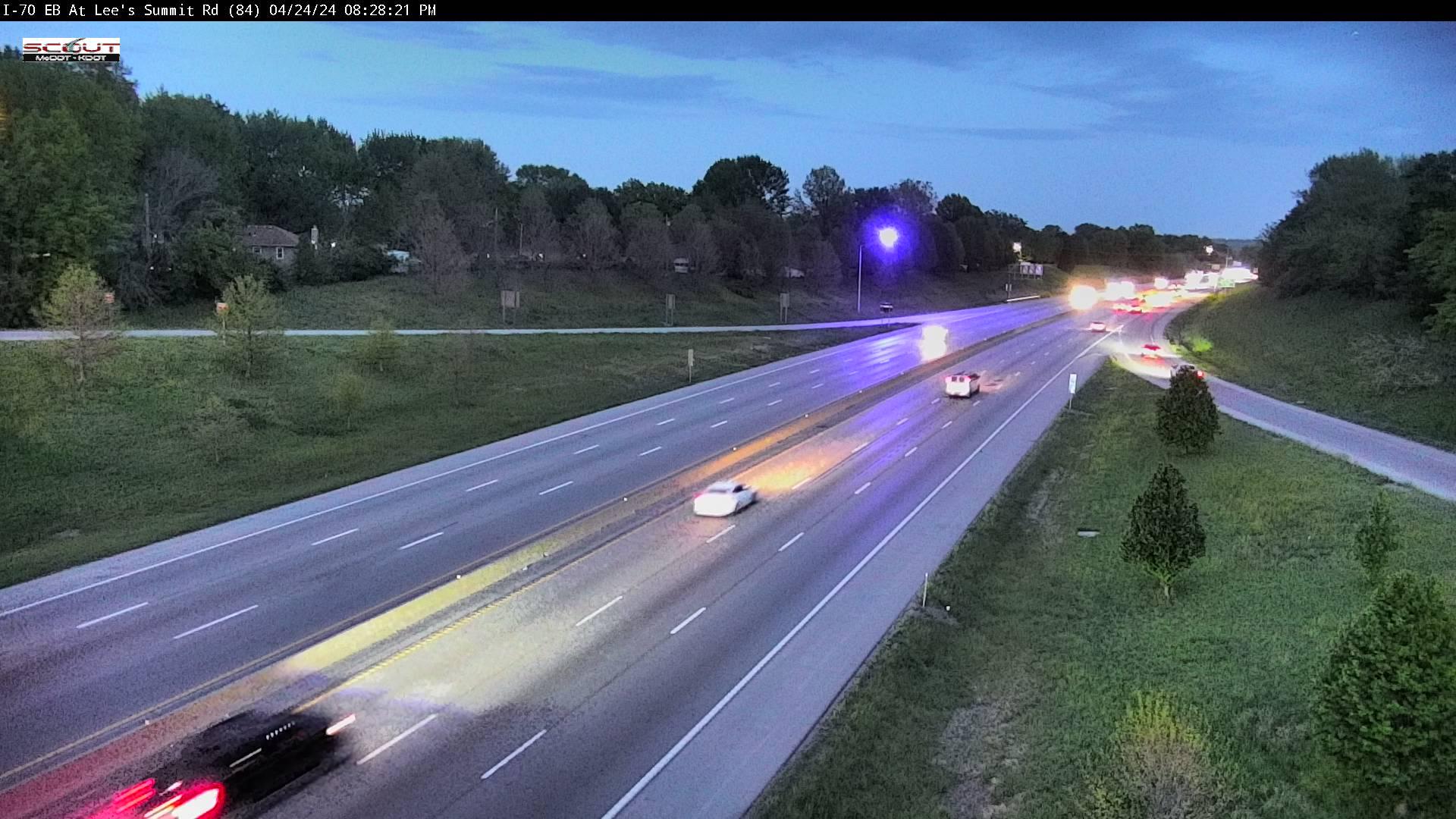 Traffic Cam Independence: I- E @ LEES SUMMIT RD Player