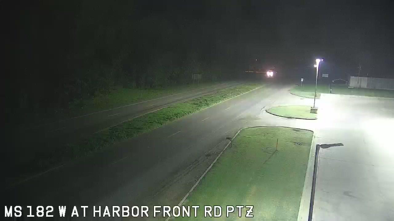 Traffic Cam Greenville: US 82 at Harbor Front Rd Player