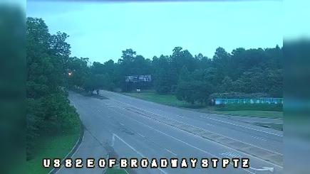 Greenville: US 82 at Broadway St Traffic Camera