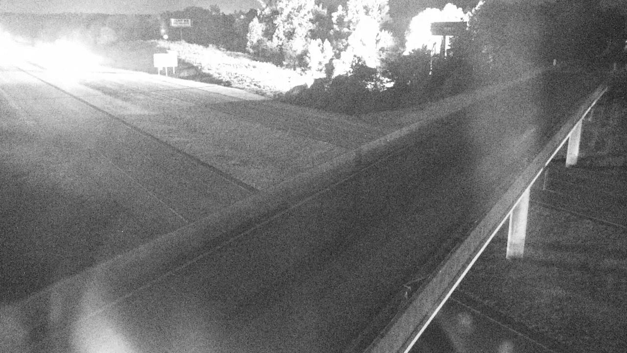 Traffic Cam Mahon: I-22 at Bicycle Rd Player