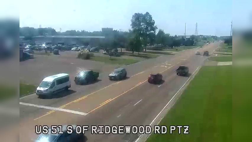 Traffic Cam Ridgeland: US 51 at Ridgewood Rd Player