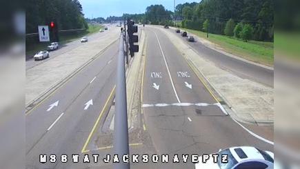 Traffic Cam Oxford: MS 6 at Jackson Ave Player