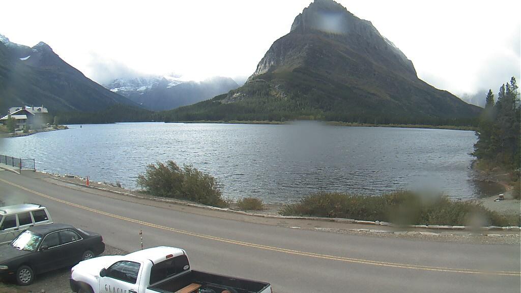 Traffic Cam Glacier › South-West: Swiftcurrent Lake Player