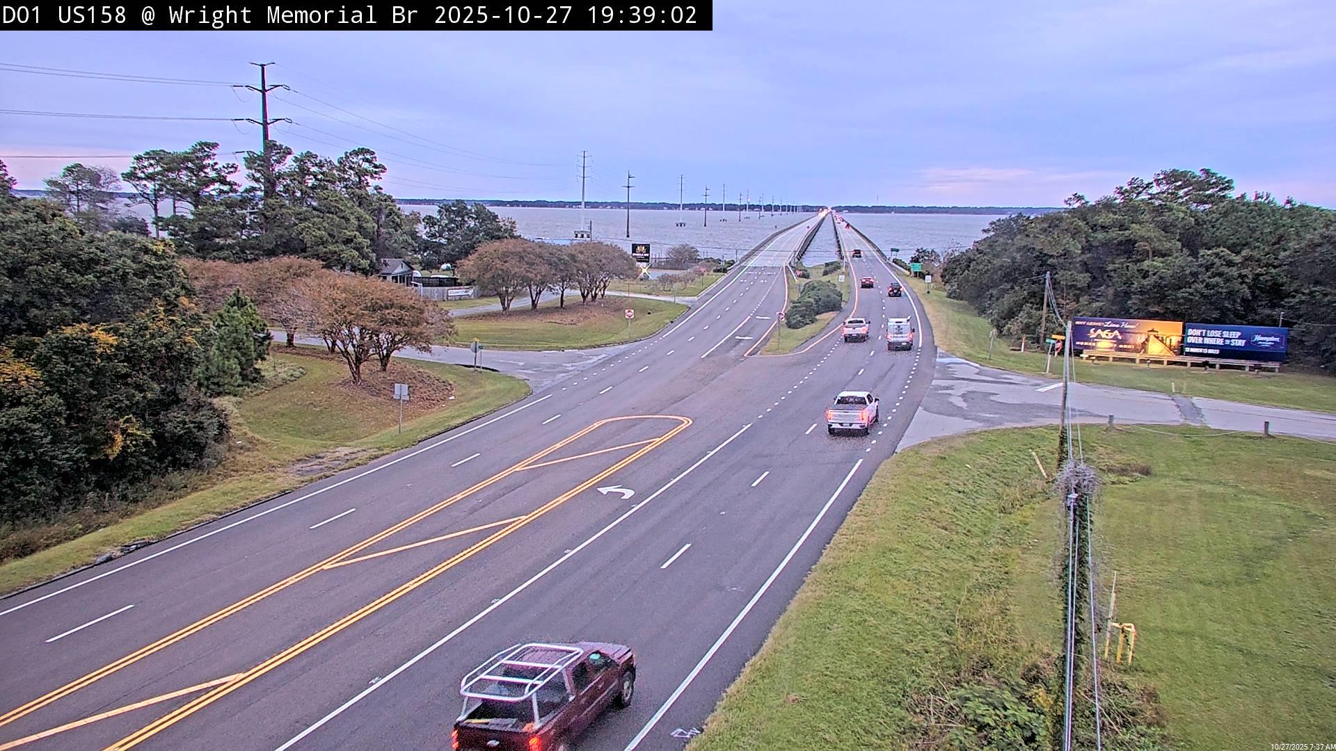 Traffic Cam US 158 - SR 1436 (Swan Circle) Player