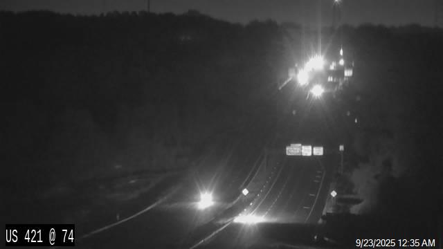 Traffic Cam US 421 @ I-74 Beltway S - Mile Marker 226 Player