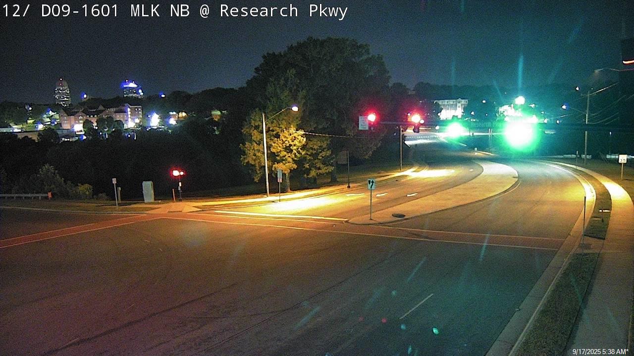 Traffic Cam MLK at Research Pkwy Player